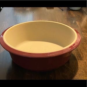 Pampered Chef 6 Cup/1.5 L Round Stoneware Cranberr